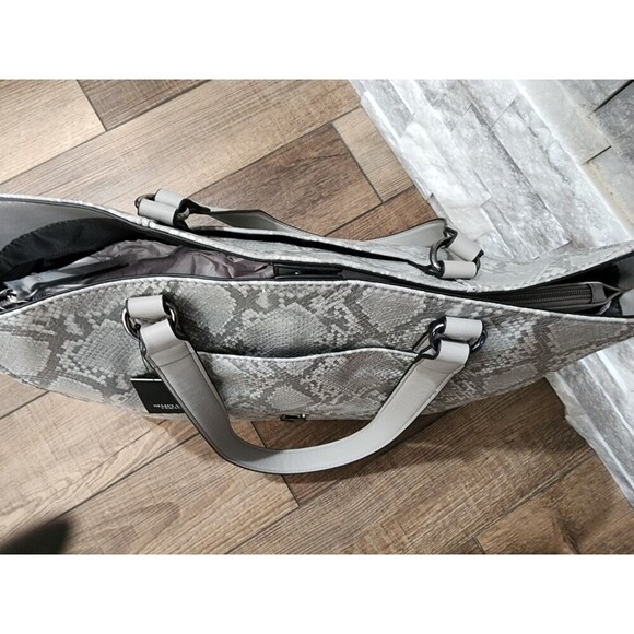 NEW Simply Vera Wang Lavey Raddix Tote Bag Handbag Purse - Beached Grey Python - Picture 5 of 10